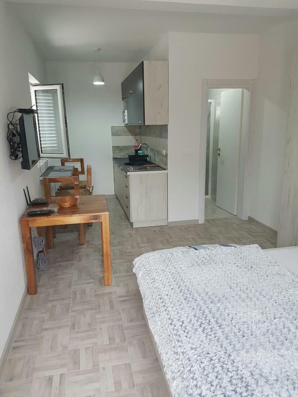 Appartement Porto Njegusi A2 à Cetinje Extérieur photo