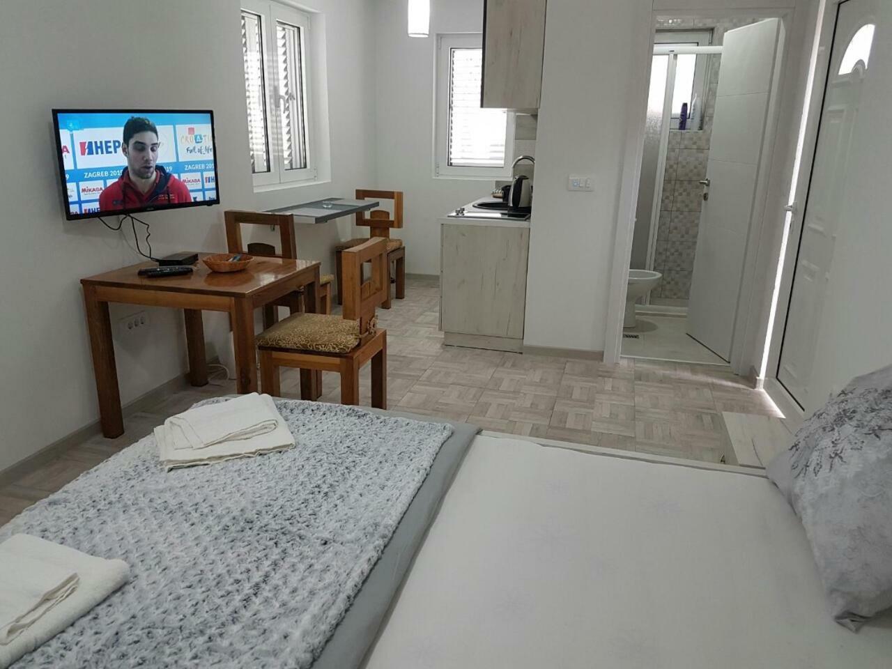 Appartement Porto Njegusi A2 à Cetinje Extérieur photo